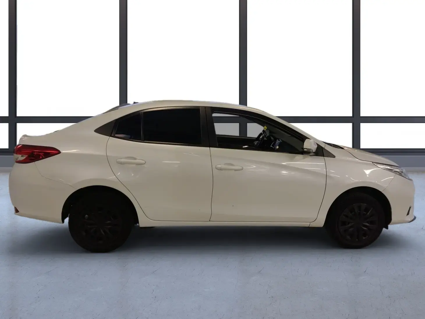 galeria Yaris Sedan
