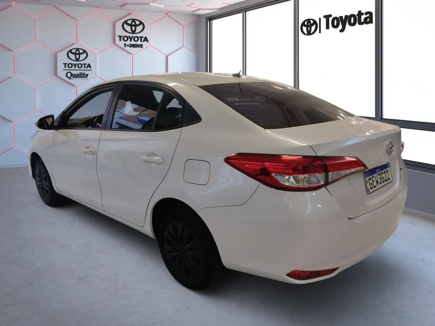 galeria Yaris Sedan