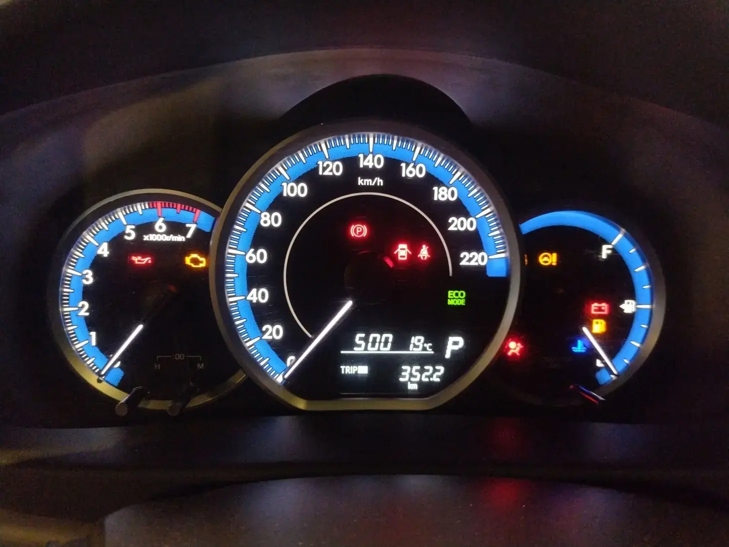 galeria Yaris Sedan