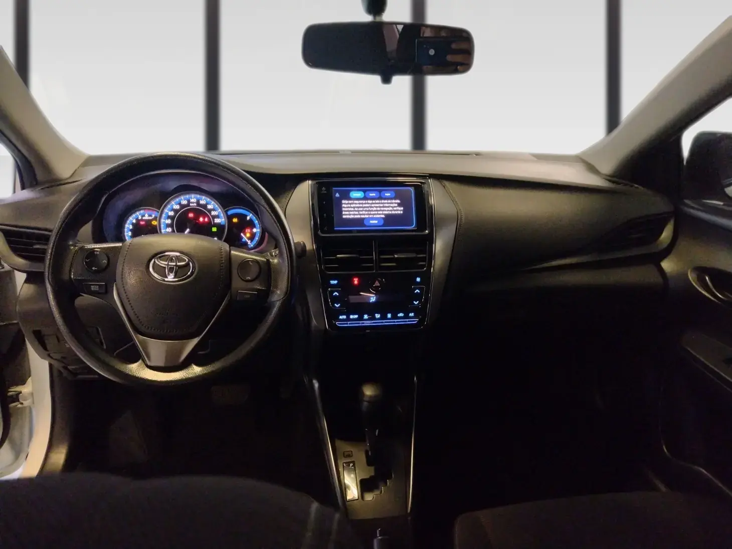 galeria Yaris Sedan