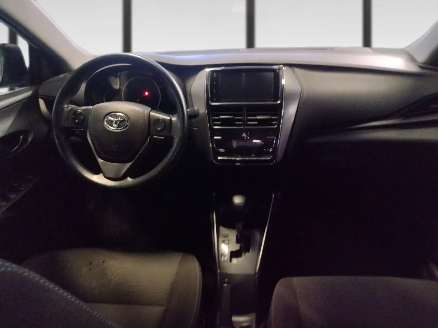 galeria Yaris Sedan