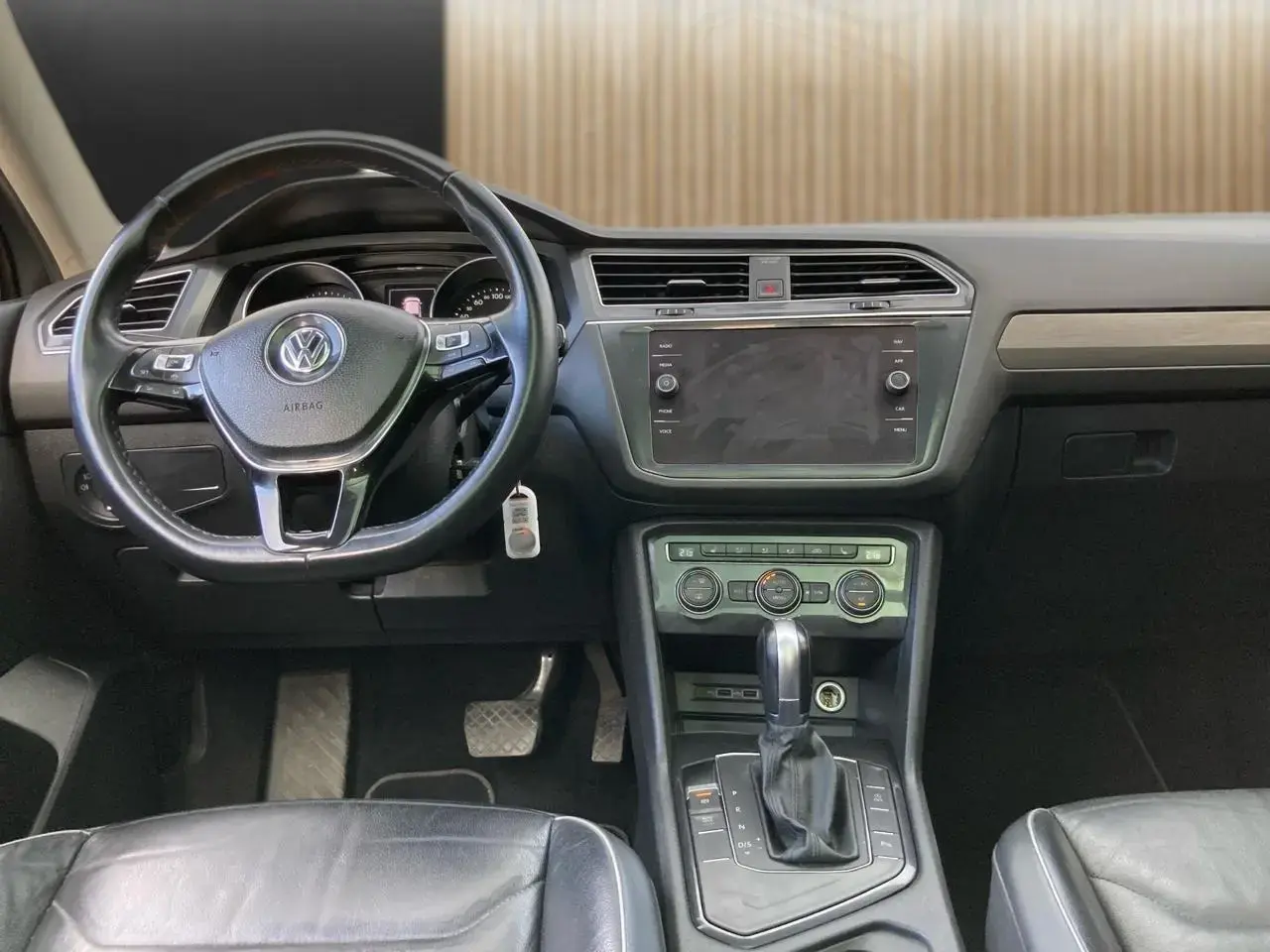 galeria TIGUAN Allspac 250 TSI 1.4 Flex