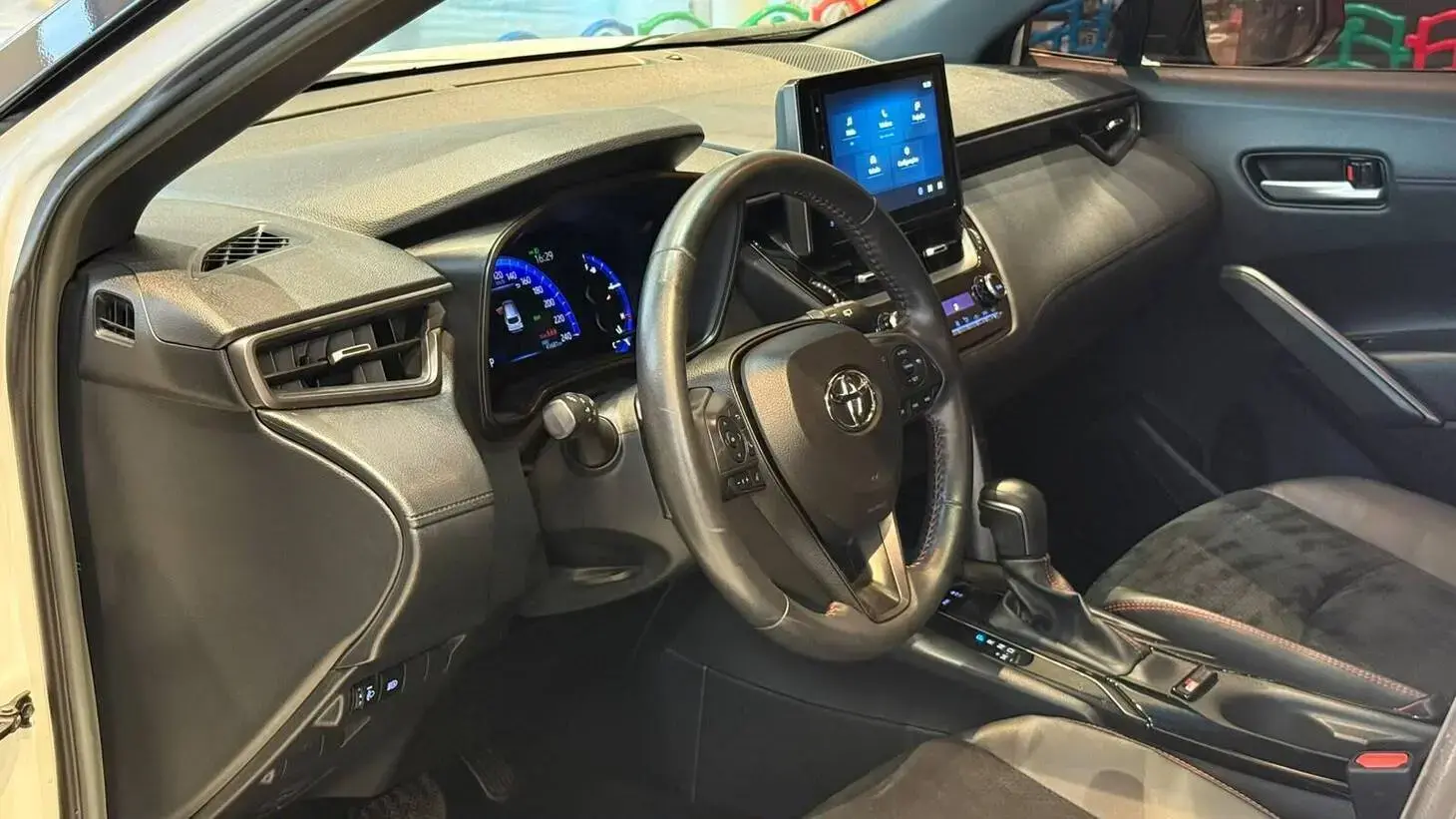 galeria COROLLA CROSS