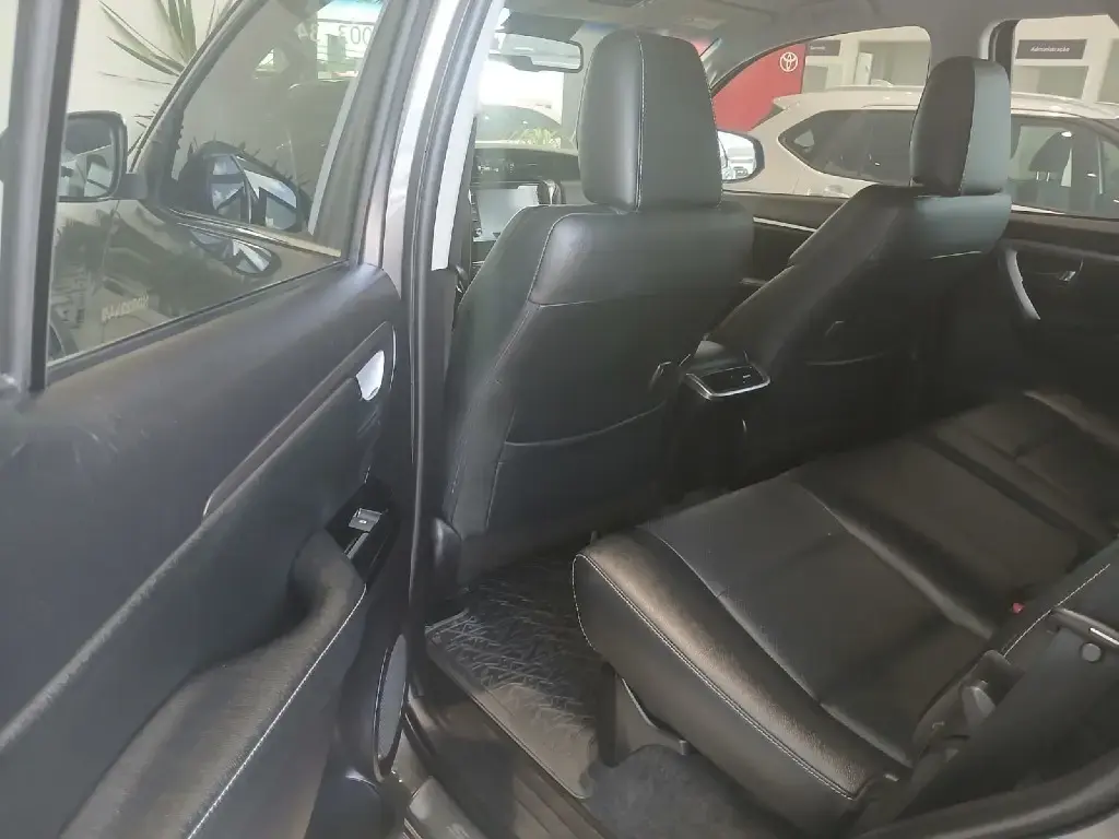 galeria HILUX SW4