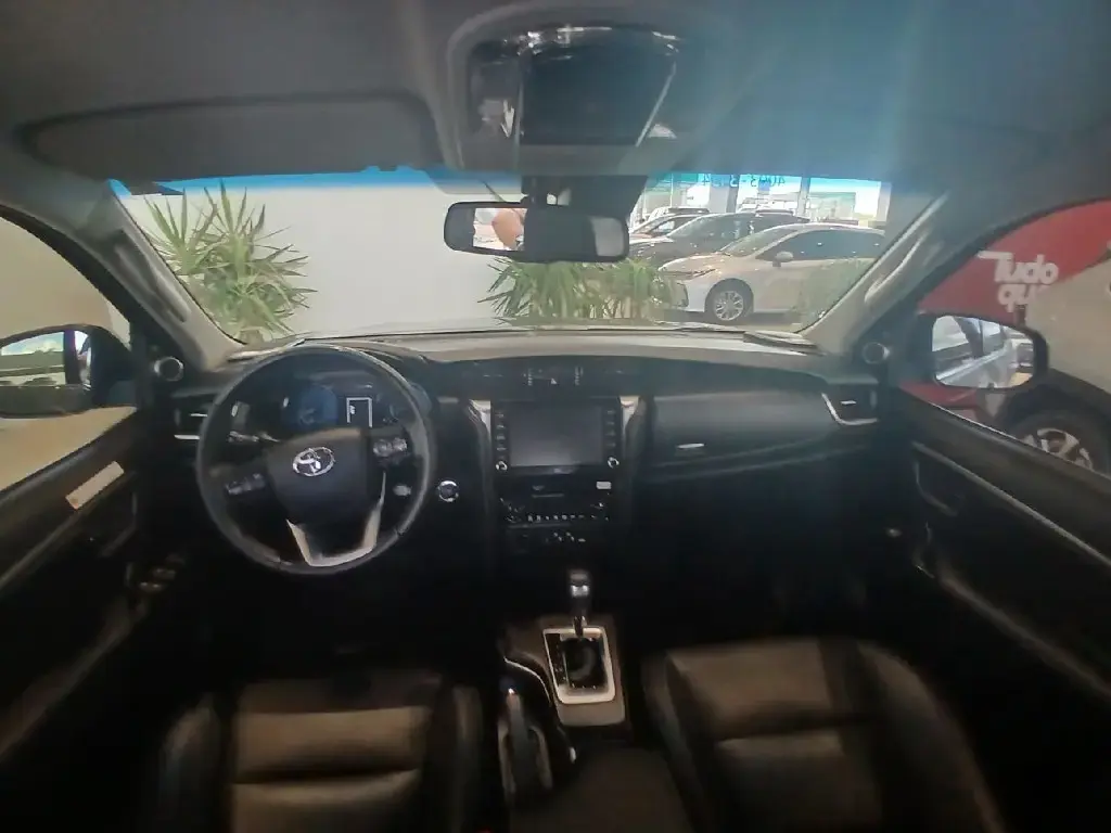 galeria HILUX SW4