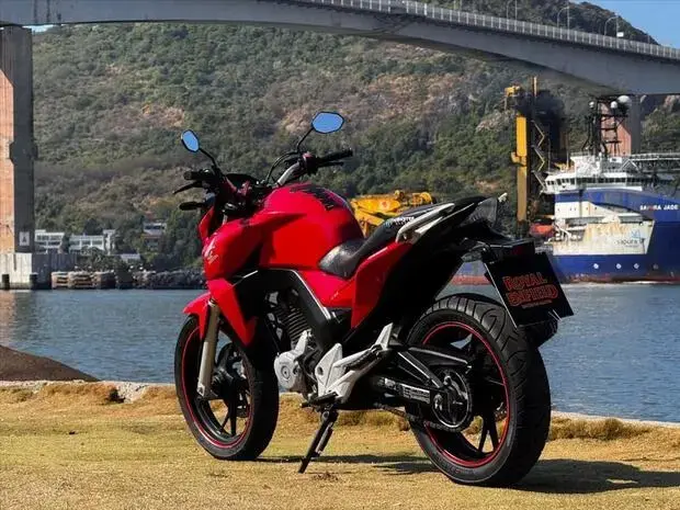 Honda CB TWISTER