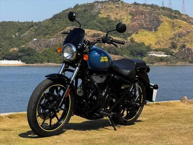 Royal Enfield METEOR 350 FIREBALL