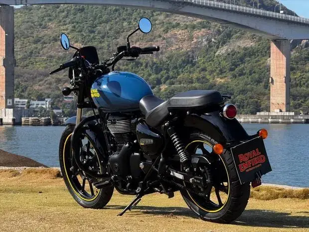 Royal Enfield METEOR 350 FIREBALL