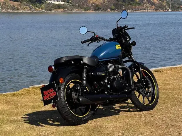 Royal Enfield METEOR 350 FIREBALL