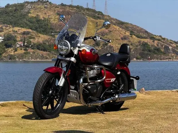 Royal Enfield METEOR 650 CELESTIAL