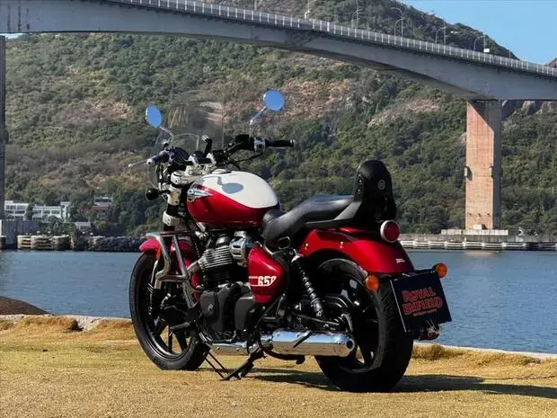 Royal Enfield METEOR 650 CELESTIAL
