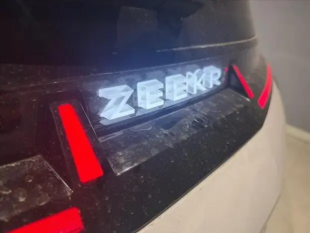 Zeekr X 66 KW ELÉTRICO FLAGSHIP AWD