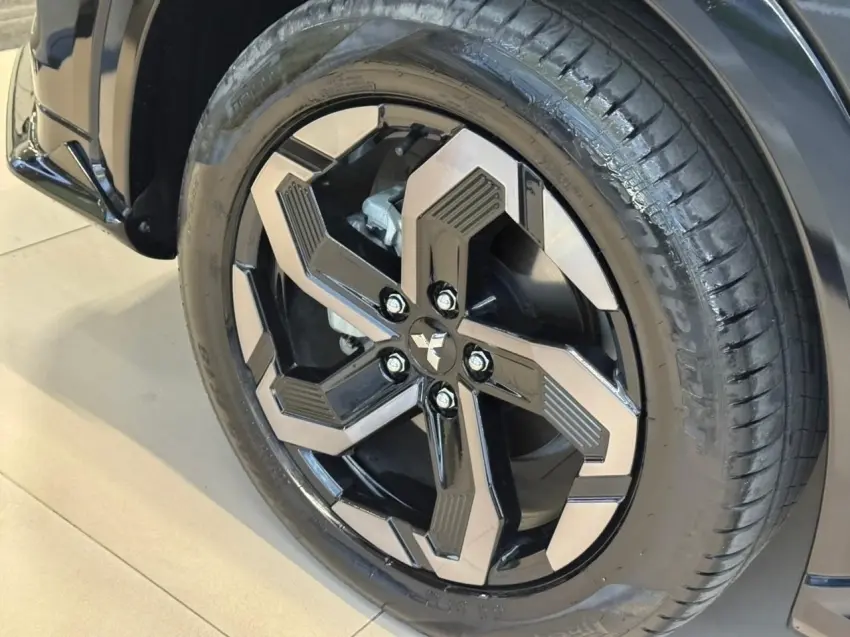 galeria ECLIPSE CROSS