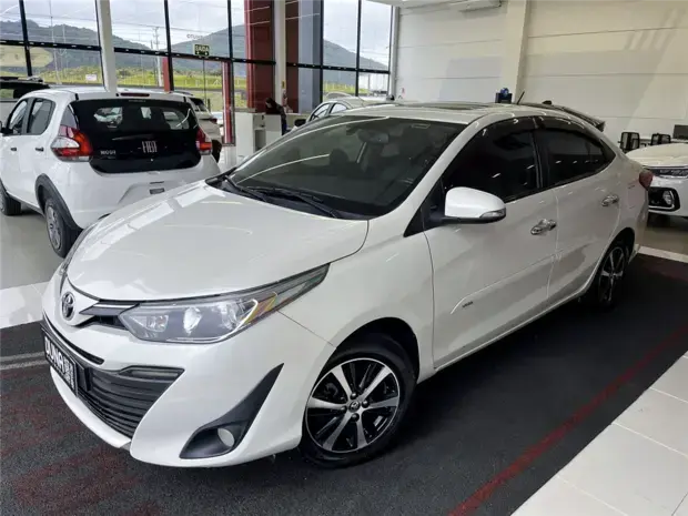 Toyota YARIS 1.5 16V FLEX SEDAN XLS MULTIDRIVE