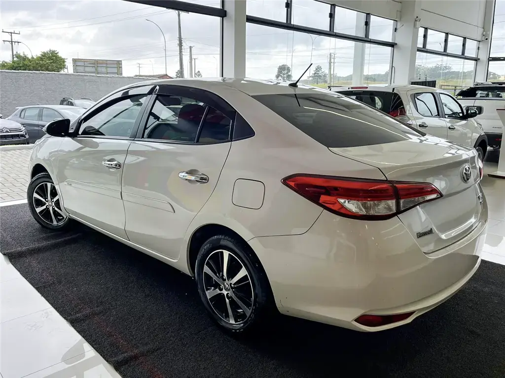 galeria YARIS