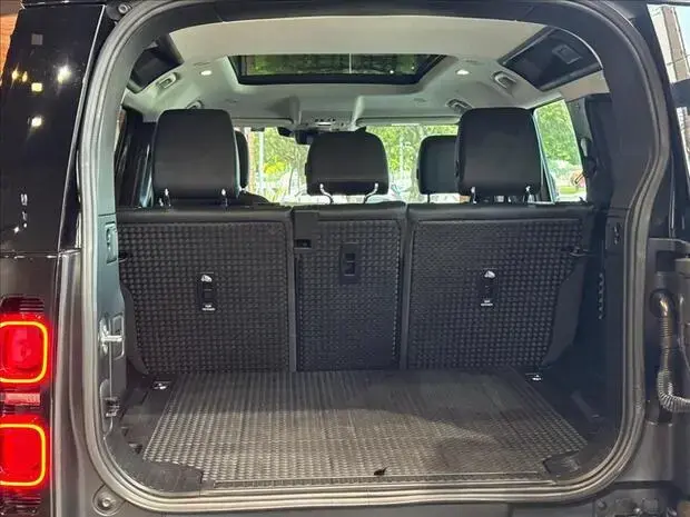Land Rover DEFENDER 2.0 P300 GASOLINA 110 SE AWD AUTOMÁTICO