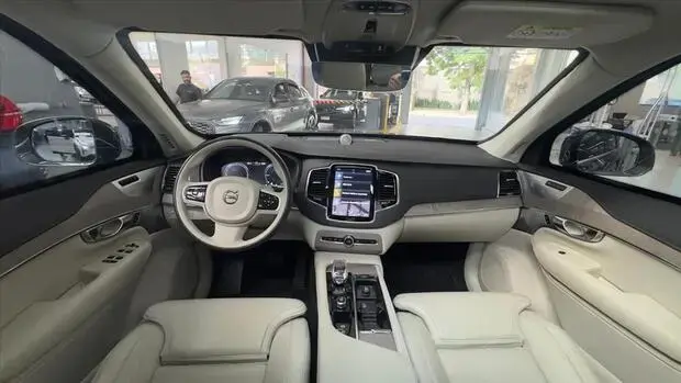 Volvo XC90 2.0 T8 HYBRID INSCRIPTION AWD GEARTRONIC
