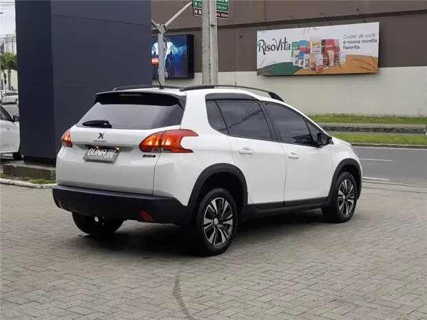 Peugeot 2008 1.6 16V FLEX ALLURE PACK 4P AUTOMÁTICO