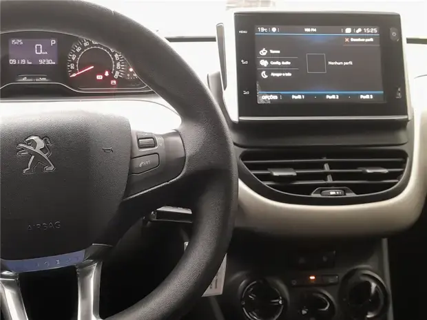 Peugeot 2008 1.6 16V FLEX ALLURE PACK 4P AUTOMÁTICO