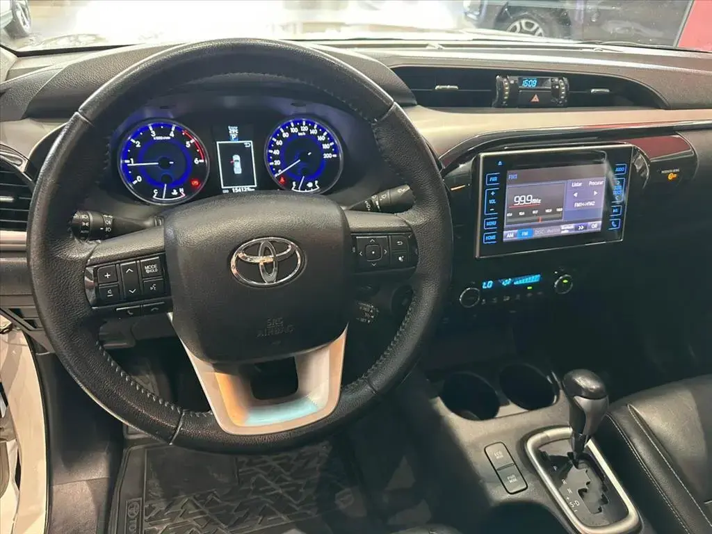 galeria HILUX