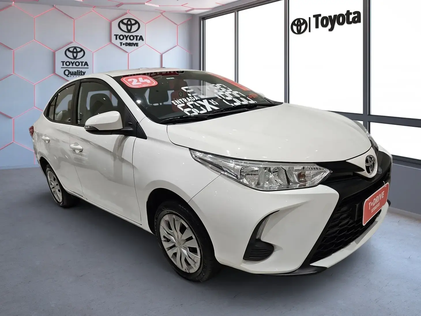 galeria Yaris Sedan