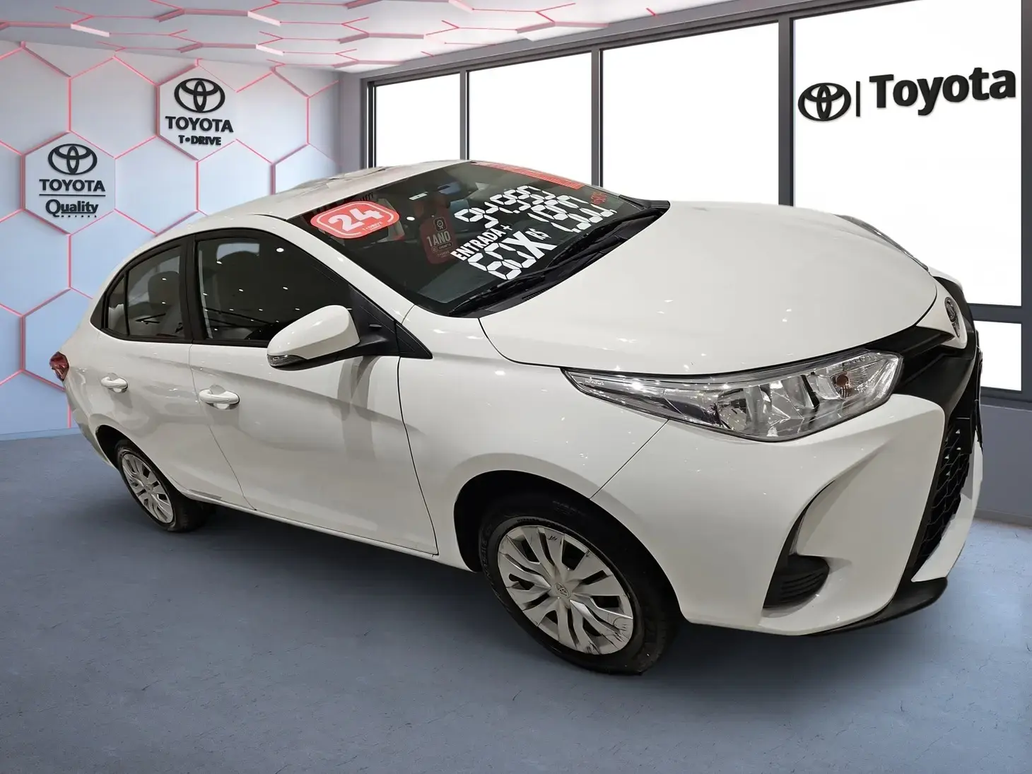 galeria Yaris Sedan