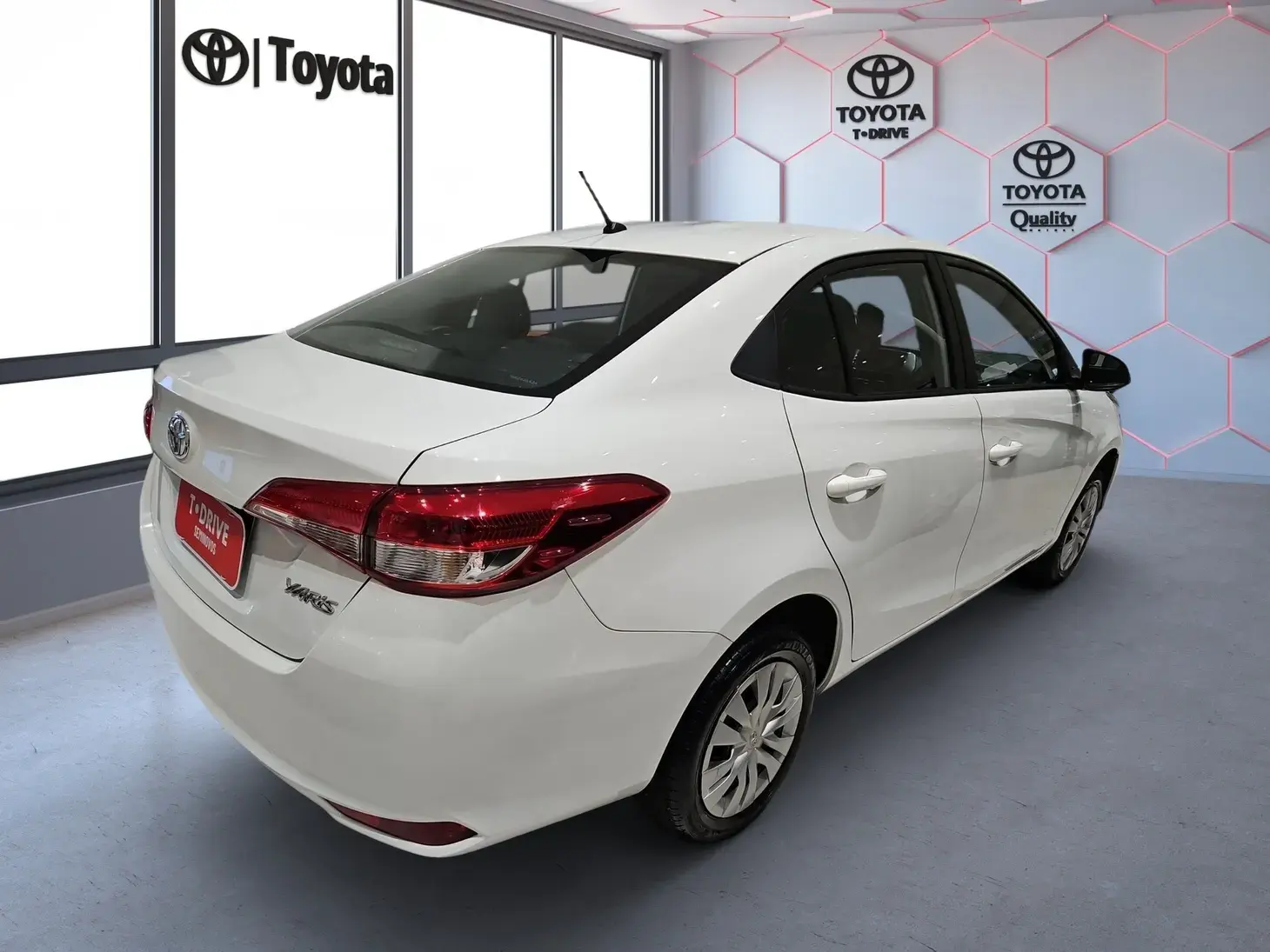 galeria Yaris Sedan