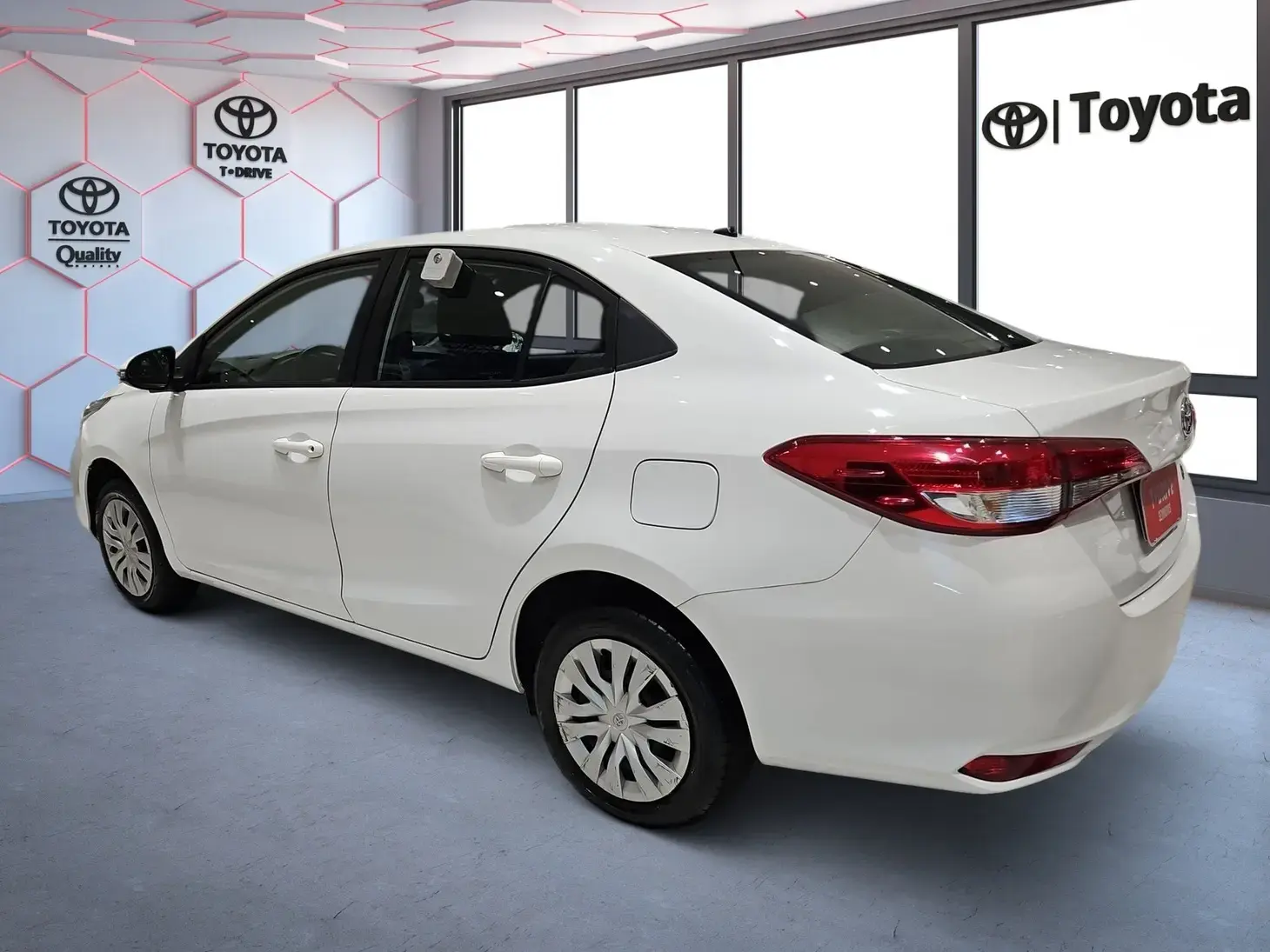 galeria Yaris Sedan