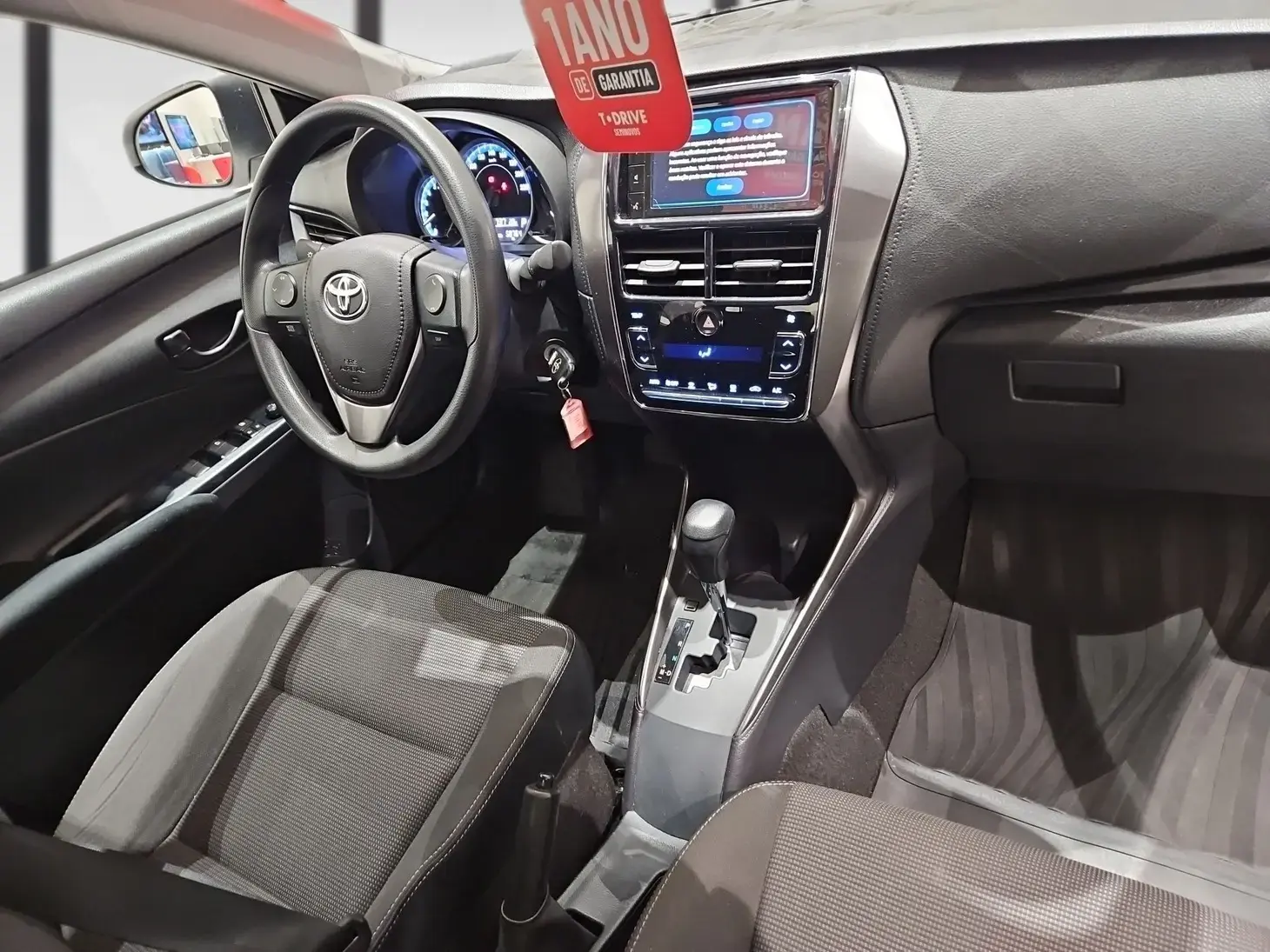 galeria Yaris Sedan