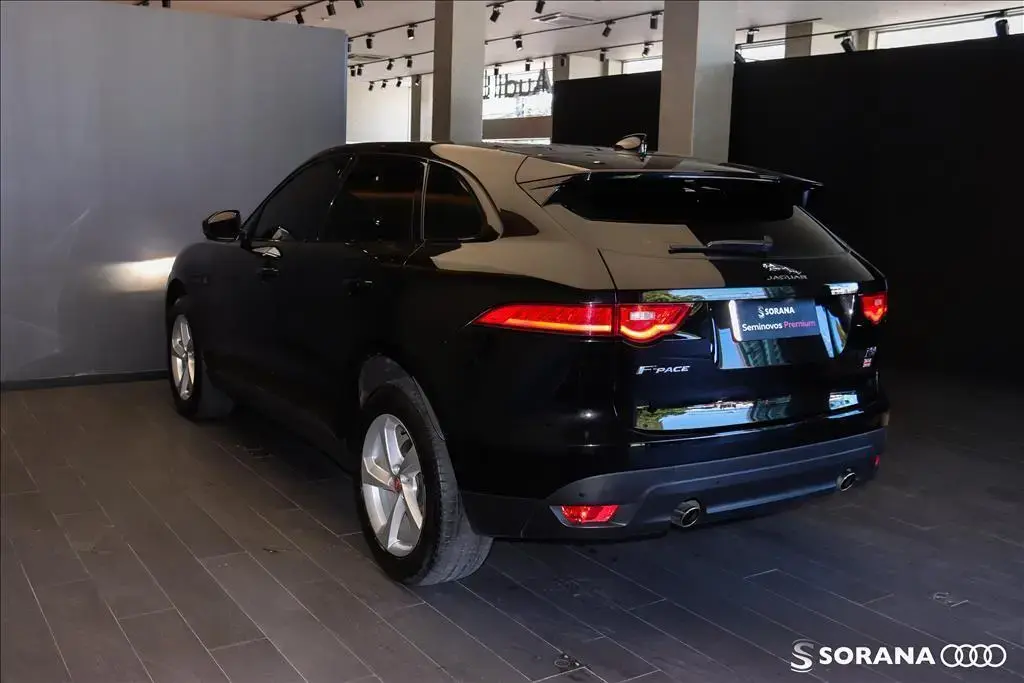 galeria F-PACE