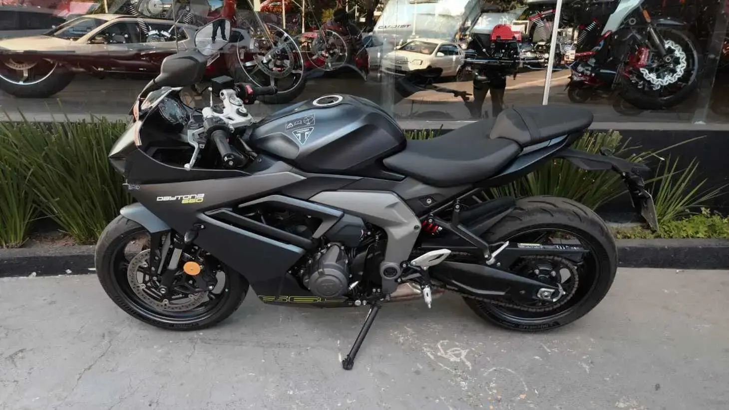 galeria Daytona 660