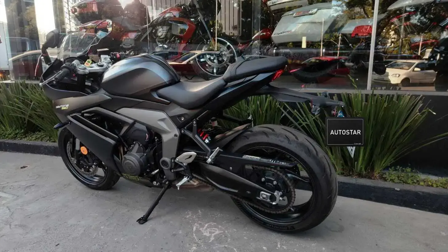 galeria Daytona 660