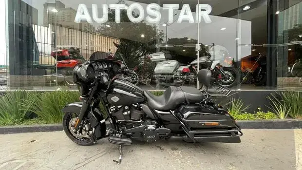 Harley Davidson Street Glide SPECIAL FLHXS