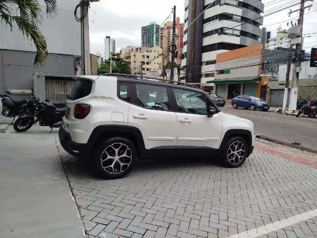 galeria RENEGADE