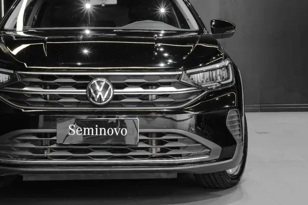 Volkswagen NIVUS 1.0 200 TSI TOTAL FLEX COMFORTLINE AUTOMÁTICO