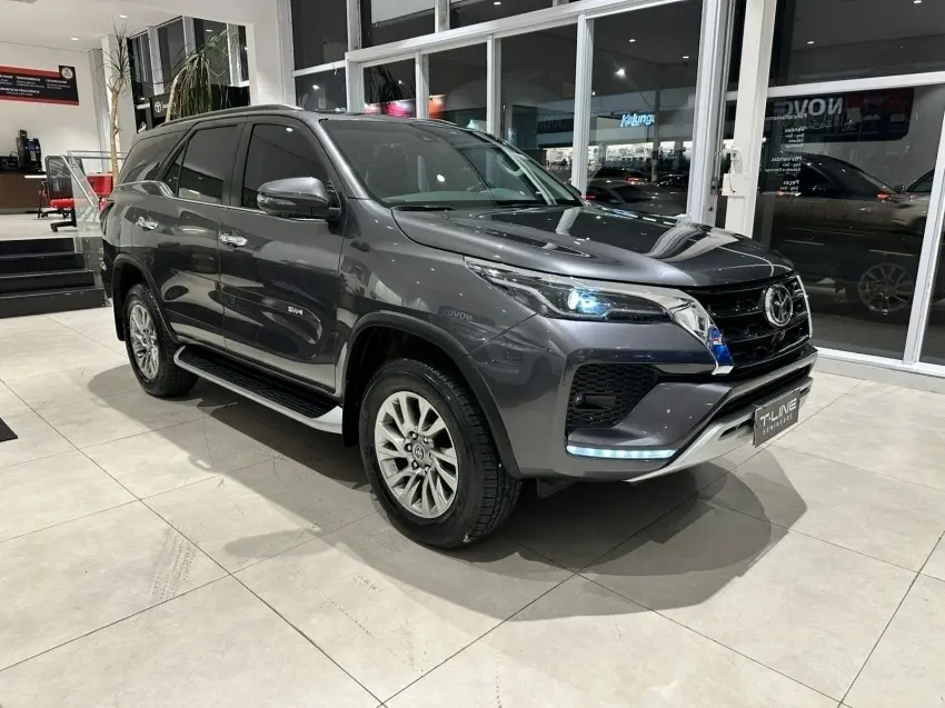 galeria HILUX SW4