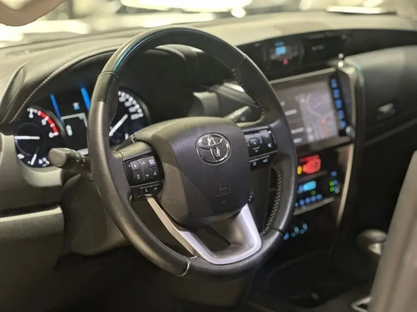 galeria HILUX SW4