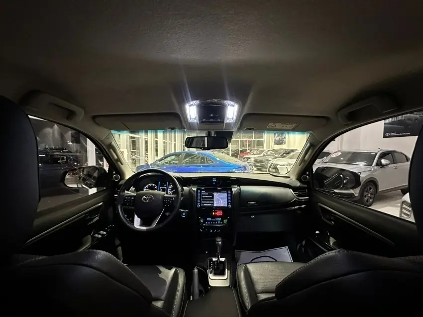 galeria HILUX SW4