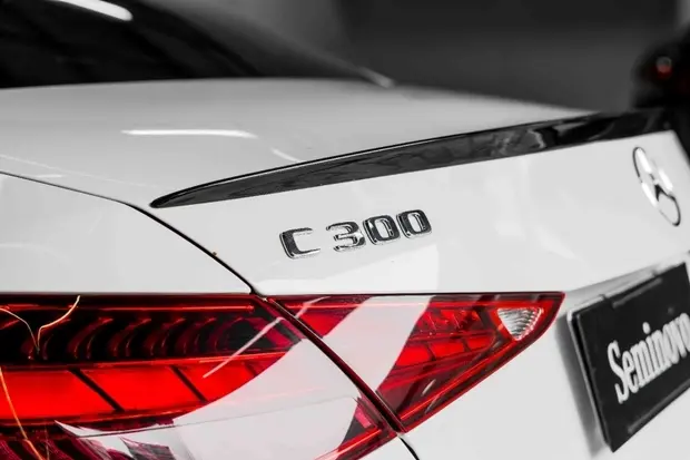 Mercedes Benz C 300 2.0 EQ BOOST HÍBRIDO AMG LINE 9G-TRONIC