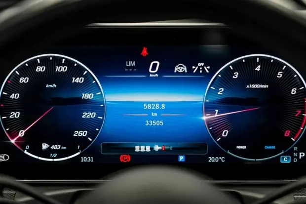 Mercedes Benz C 300 2.0 EQ BOOST HÍBRIDO AMG LINE 9G-TRONIC