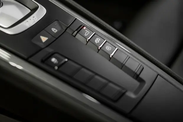 Porsche 718 2.0 16V H4 GASOLINA CAYMAN PDK