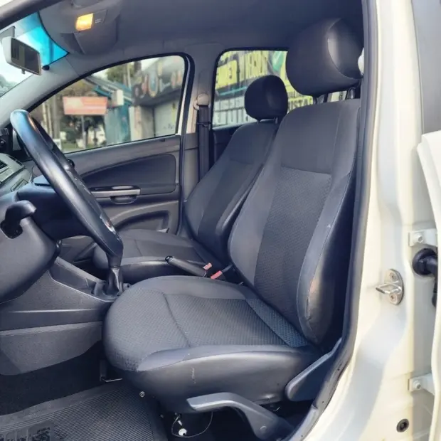 Volkswagen VOYAGE 1.6 MSI TOTALFLEX 4P MANUAL