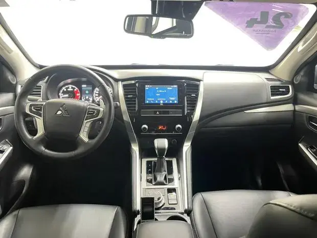 Mitsubishi Pajero Sport HPE 2.4