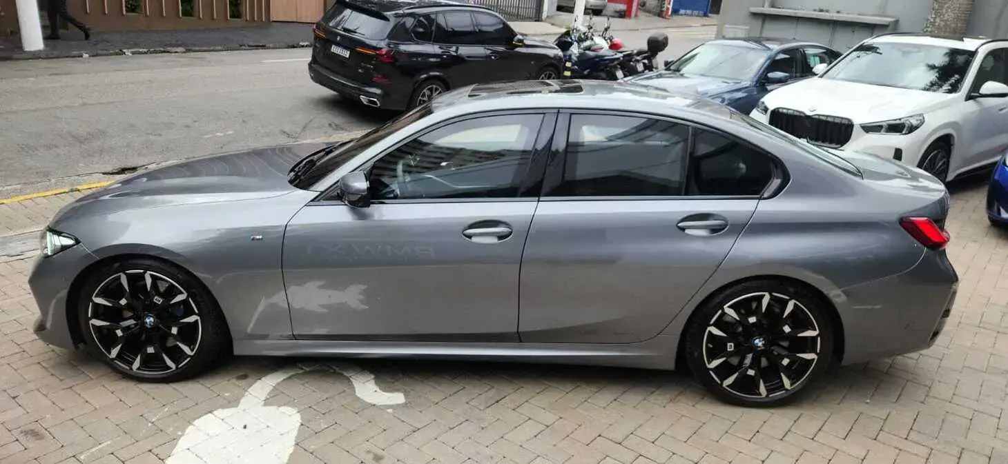 galeria 320i