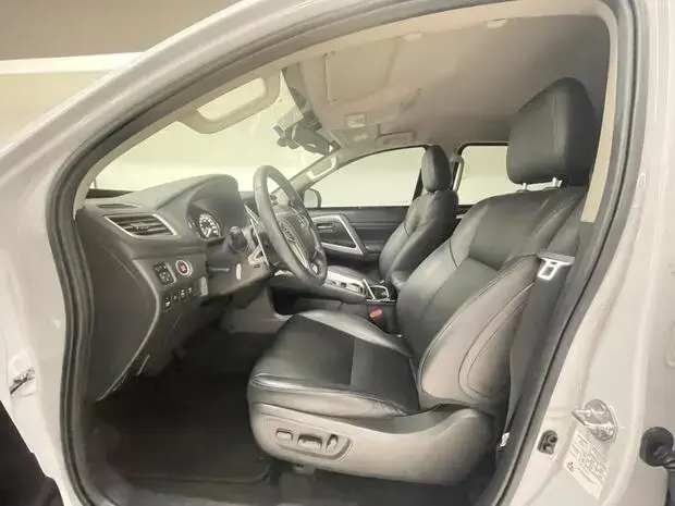 Mitsubishi Pajero Sport HPE 2.4