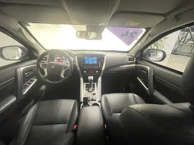 Mitsubishi Pajero Sport HPE 2.4