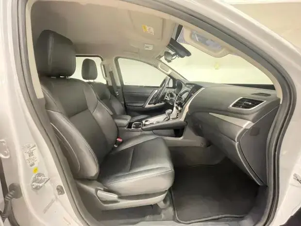 Mitsubishi Pajero Sport HPE 2.4