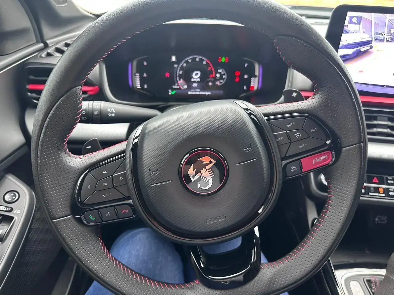 galeria PULSE ABARTH 1.3 T270