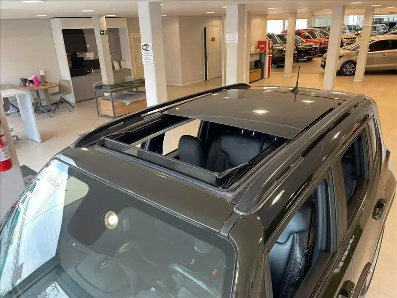 galeria RENEGADE