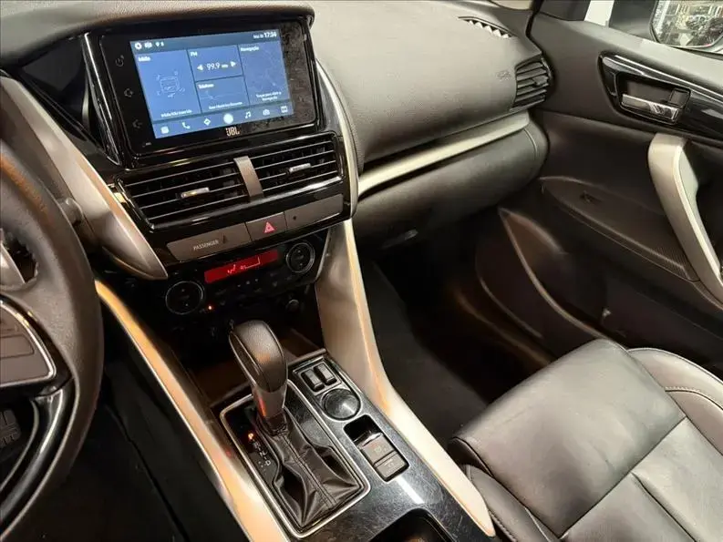 galeria ECLIPSE CROSS